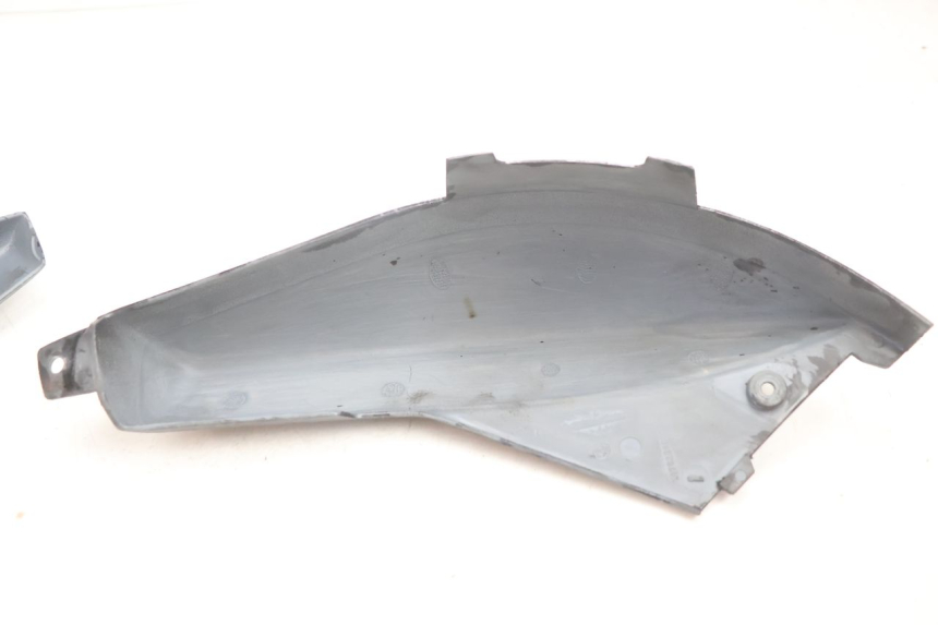 photo de CARENAGE ARRIERE PEUGEOT LUDIX ONE 50 (2004 - 2006) - Marquages et références