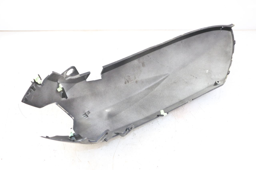 photo de CARENAGE ARRIERE PEUGEOT KISBEE 2T 50 (2018 - 2022)