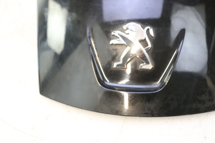 photo de CARENAGE ARRIERE PEUGEOT SATELIS 125 (2013 - 2018) - État de surface
