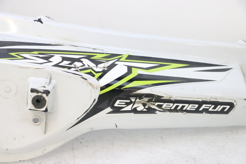 photo de CARENAGE ARRIERE MBK STUNT NAKED 50 (2004 - 2018) - Points de fixation