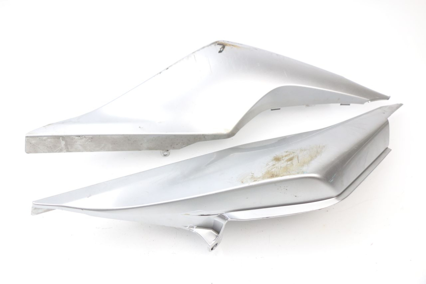 photo de CARENAGE ARRIERE HONDA VFR F 1200 (2010 - 2015) - État de surface