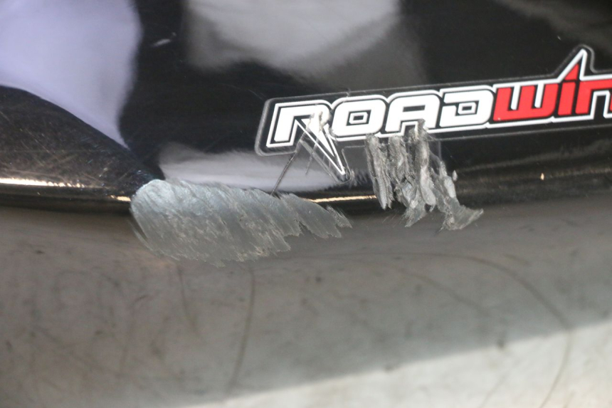 photo de CARENAGE ARRIERE DAELIM VJ ROADWIN 125 (2004 - 2007) - Détail de la pièce