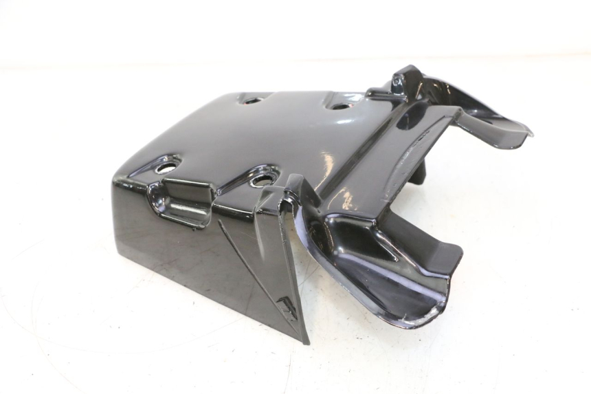 photo de CARENAGE ARRIERE HONDA XRV AFRICA TWIN 750 (1990 - 1992) - Gros plan technique