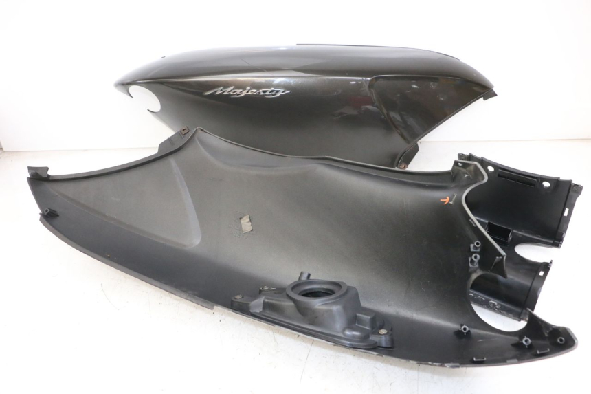 photo de CARENAGE ARRIERE YAMAHA YP MAJESTY 125 (2002 - 2006)