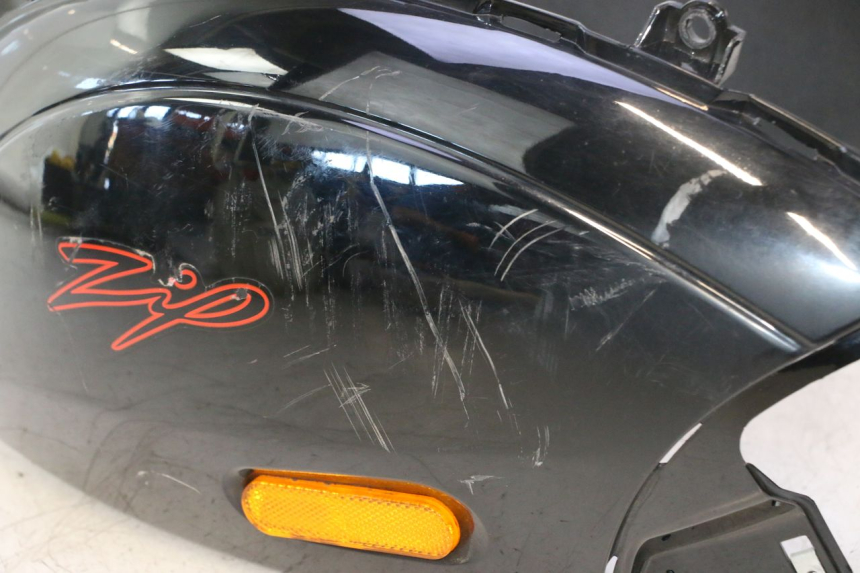 photo de CARENAGE ARRIERE PIAGGIO ZIP IGET 4T 50 (2021 - 2023) - Gros plan technique