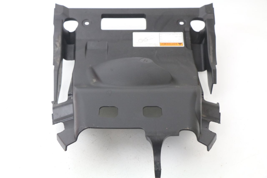 photo de CARENAGE RESERVOIR SUZUKI AN BURGMAN 400 (2006 - 2010)