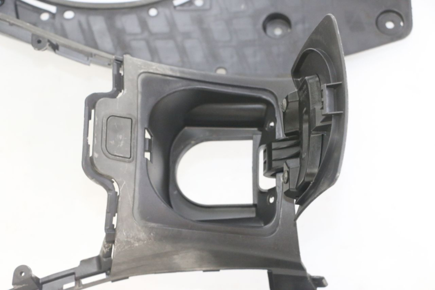 photo de CARENAGE RESERVOIR SUZUKI BURGMAN 125 (2007 - 2014)