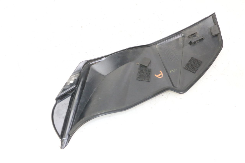 photo de CARENAGE RESERVOIR DROIT SUZUKI GSR 750 (2011 - 2017)
