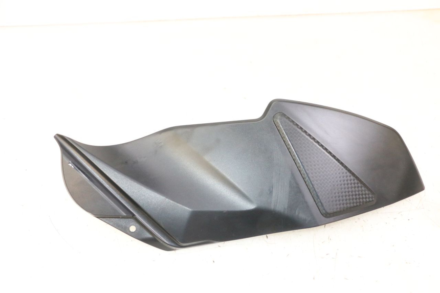 photo de CARENAGE RESERVOIR DROIT SUZUKI GSR 750 (2011 - 2017)