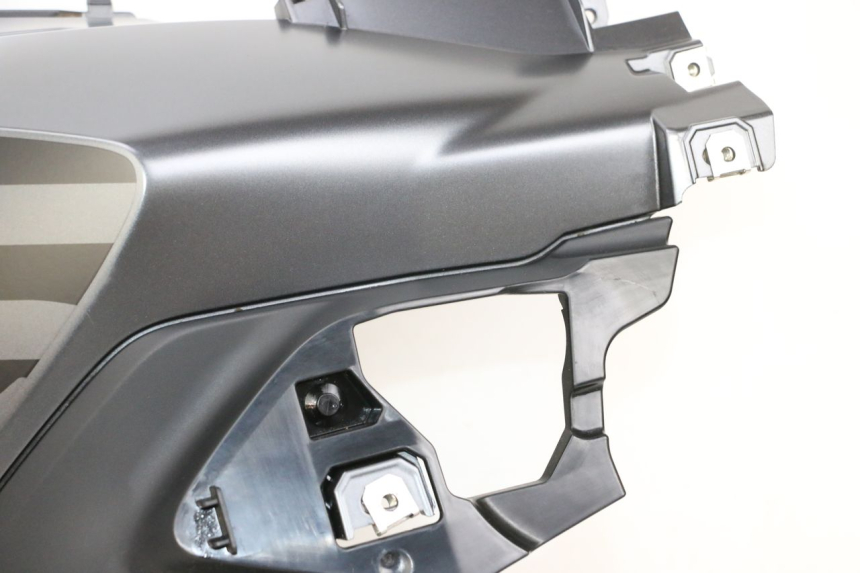 photo de CARENAGE RESERVOIR DROIT BMW R GS 1250 (2021 - 2024) - Angle alternatif