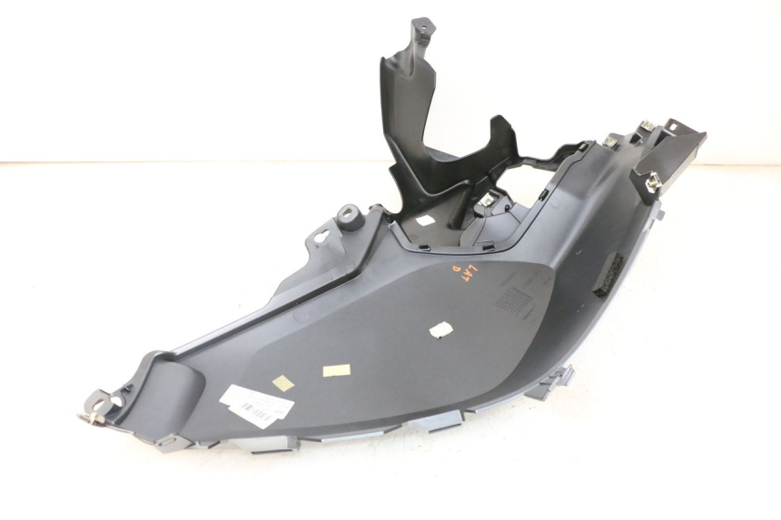 photo de CARENAGE RESERVOIR DROIT BMW R GS 1250 (2021 - 2024) - Gros plan technique