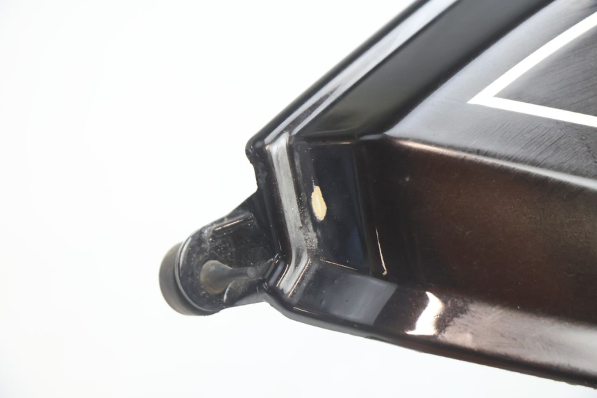 photo de CARENAGE RESERVOIR DROIT CAN-AM SPYDER RS 1000 (2008 - 2012) - Détail de la pièce