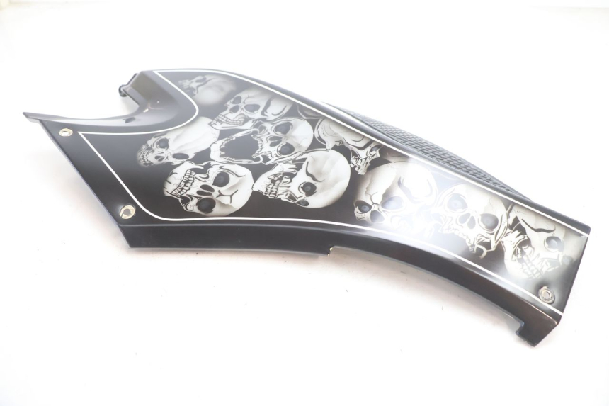 photo de CARENAGE RESERVOIR DROIT CAN-AM SPYDER RS 1000 (2008 - 2012) - Autre angle de vue