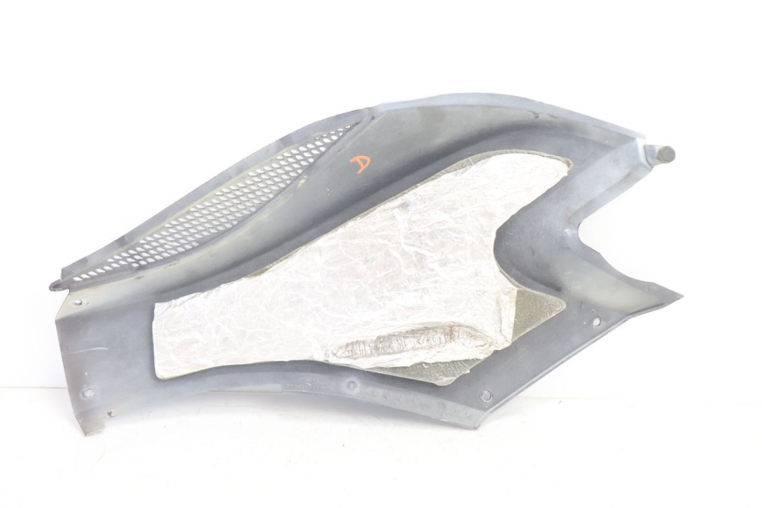 photo de CARENAGE RESERVOIR DROIT CAN-AM SPYDER RS 1000 (2008 - 2012) - Vue d’ensemble