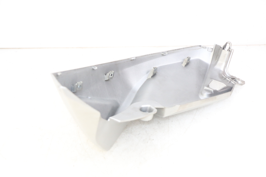 photo de CARENAGE RESERVOIR DROIT YAMAHA MT ABS 125 (2014 - 2018)