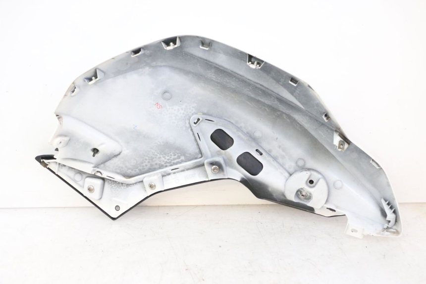 photo de CARENAGE RESERVOIR GAUCHE BMW G310 R 310 (2016 - 2020)