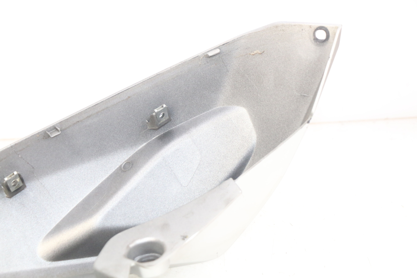 photo de CARENAGE RESERVOIR GAUCHE YAMAHA MT ABS 125 (2014 - 2018)
