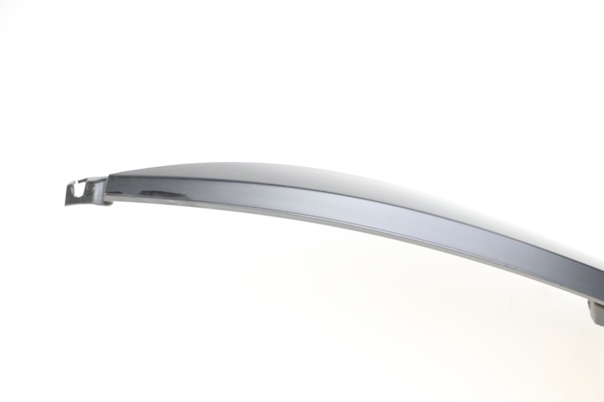 photo de CARENAGE RESERVOIR PIAGGIO MP3 HPE 350 (2018 - 2020) - Autre angle de vue