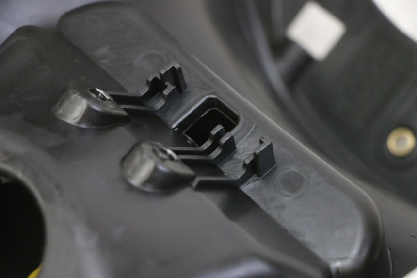 photo de CARENAGE RESERVOIR PIAGGIO MP3 LT 300 (2010 - 2016)