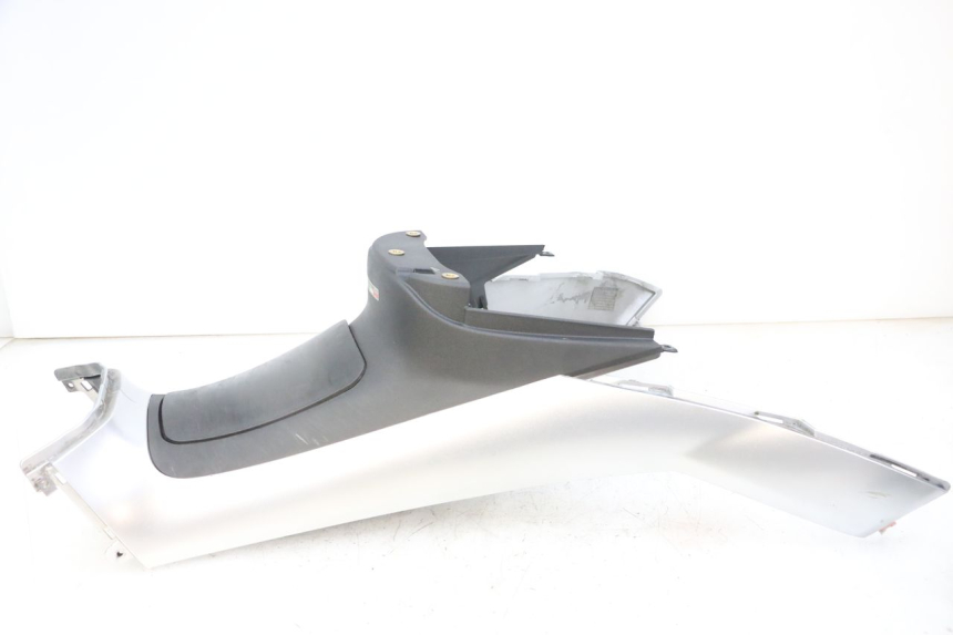 photo de CARENAGE RESERVOIR PIAGGIO MP3 LT 300 (2010 - 2016)