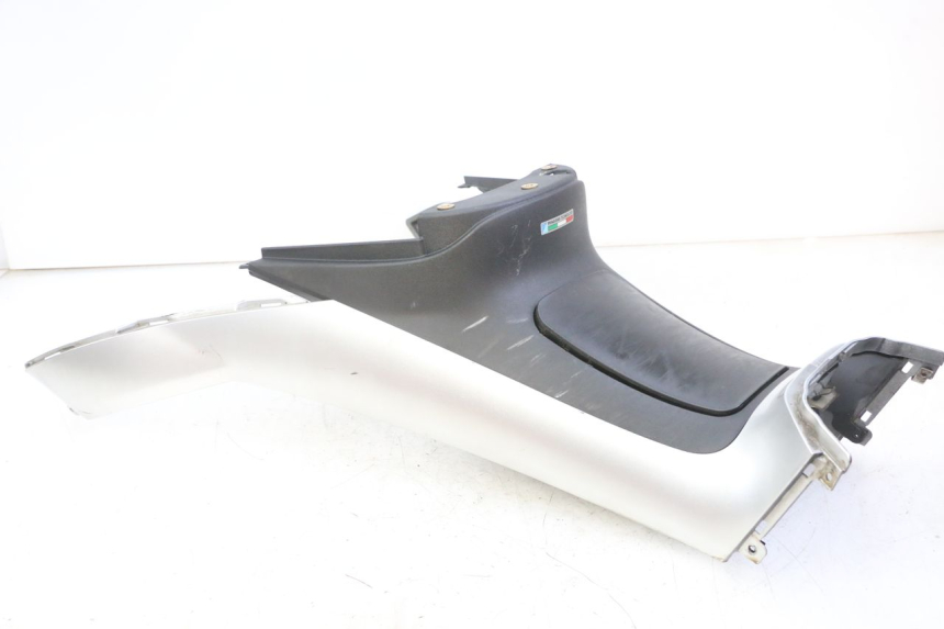 photo de CARENAGE RESERVOIR PIAGGIO MP3 LT 300 (2010 - 2016)