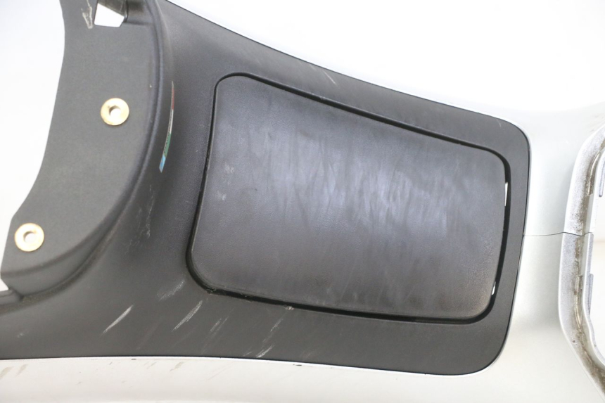 photo de CARENAGE RESERVOIR PIAGGIO MP3 LT 300 (2010 - 2016)