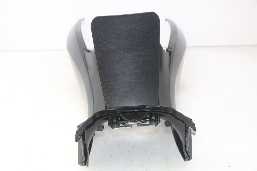 photo de CARENAGE RESERVOIR PIAGGIO MP3 500 (2014 - 2016)