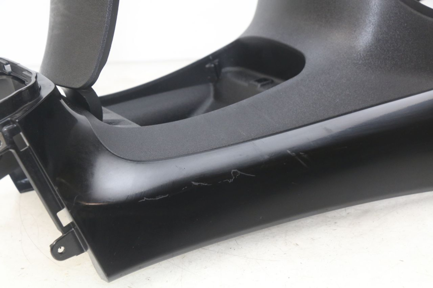 photo de CARENAGE RESERVOIR PIAGGIO MP3 500 (2014 - 2016)