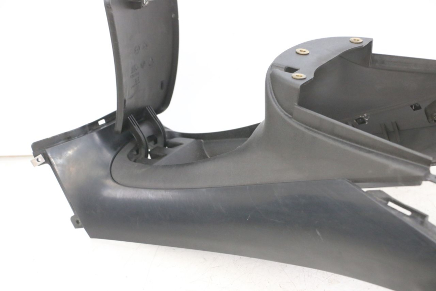 photo de CARENAGE RESERVOIR PIAGGIO MP3 500 (2011 - 2015)
