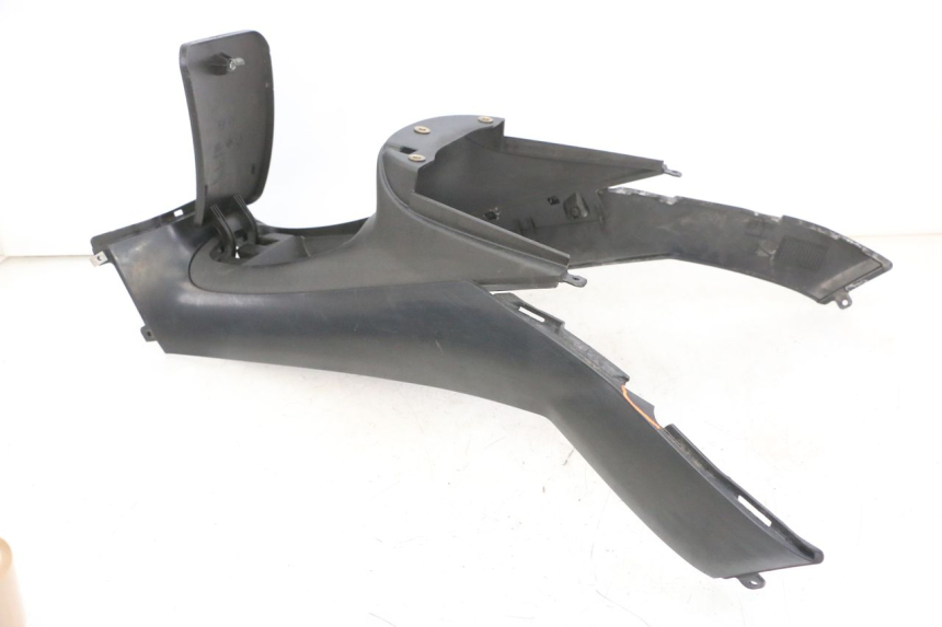 photo de CARENAGE RESERVOIR PIAGGIO MP3 500 (2011 - 2015)