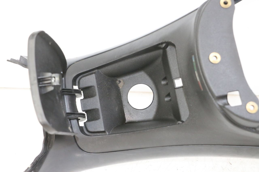 photo de CARENAGE RESERVOIR PIAGGIO MP3 500 (2011 - 2015)