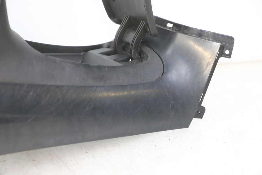 photo de CARENAGE RESERVOIR PIAGGIO MP3 500 (2011 - 2015)