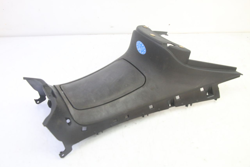 photo de CARENAGE RESERVOIR PIAGGIO MP3 125 (2006 - 2014)