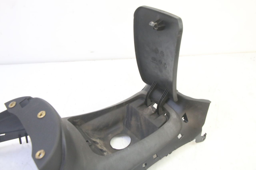 photo de CARENAGE RESERVOIR PIAGGIO MP3 125 (2006 - 2014)