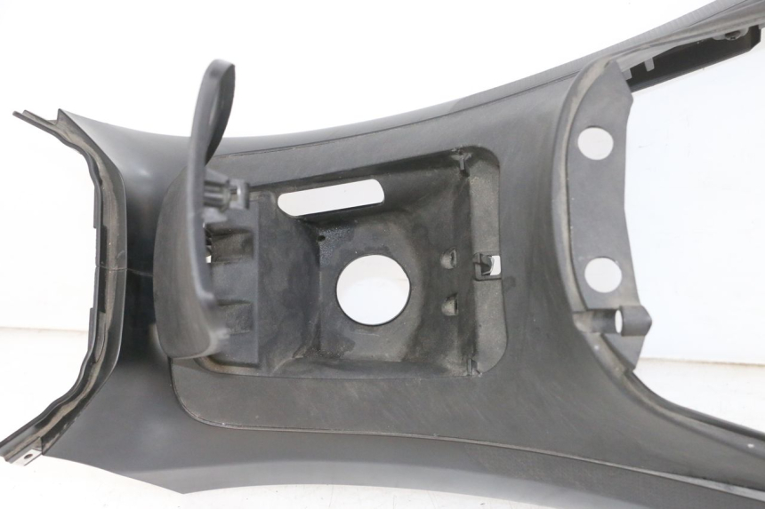 photo de CARENAGE RESERVOIR PIAGGIO MP3 500 (2016 - 2018) - Détail de la pièce