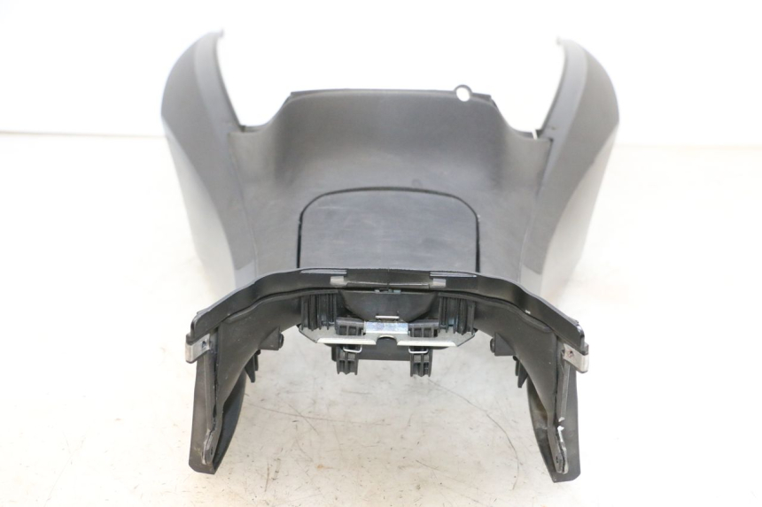 photo de CARENAGE RESERVOIR PIAGGIO MP3 500 (2016 - 2018) - Points de fixation