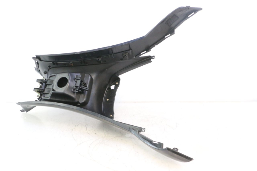 photo de CARENAGE RESERVOIR PIAGGIO MP3 500 (2011 - 2015) - Autre angle de vue
