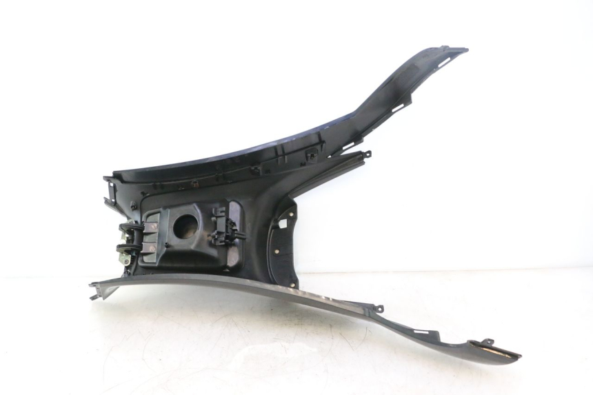 photo de CARENAGE RESERVOIR PIAGGIO MP3 500 (2011 - 2015) - Marquages et références