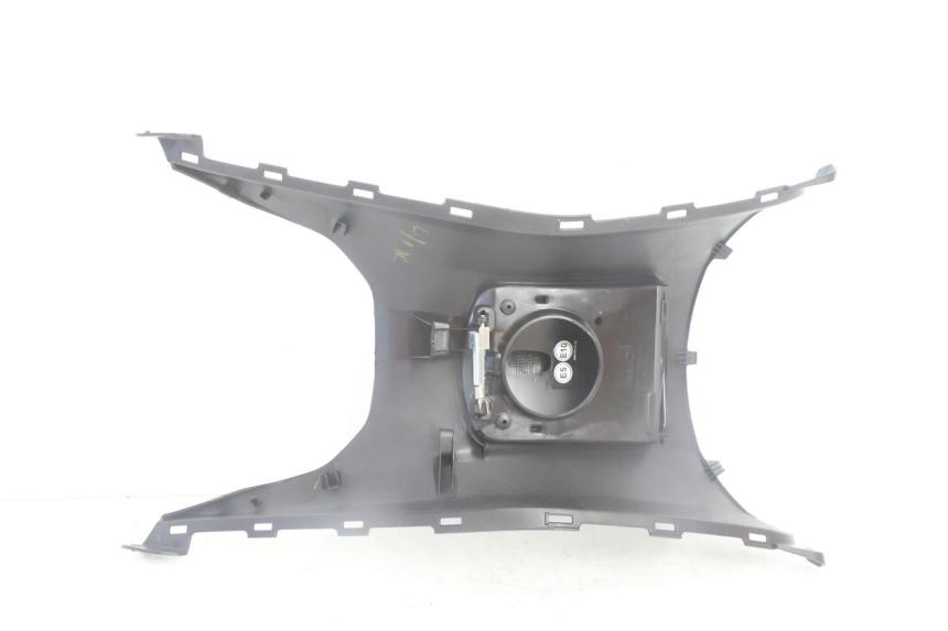 photo de CARENAGE RESERVOIR YAMAHA N-MAX NMAX 125 (2021 - 2024) - Gros plan technique