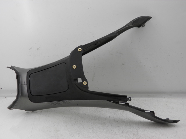 photo de CARENAGE RESERVOIR PIAGGIO MP3 RL 125 (2008 - 2009)