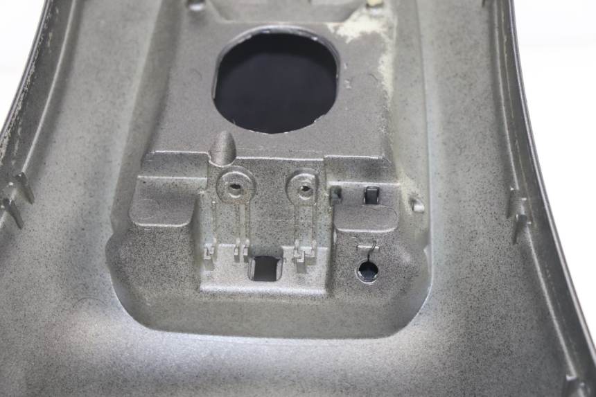 photo de CARENAGE RESERVOIR PIAGGIO X8 400 (2006 - 2007)