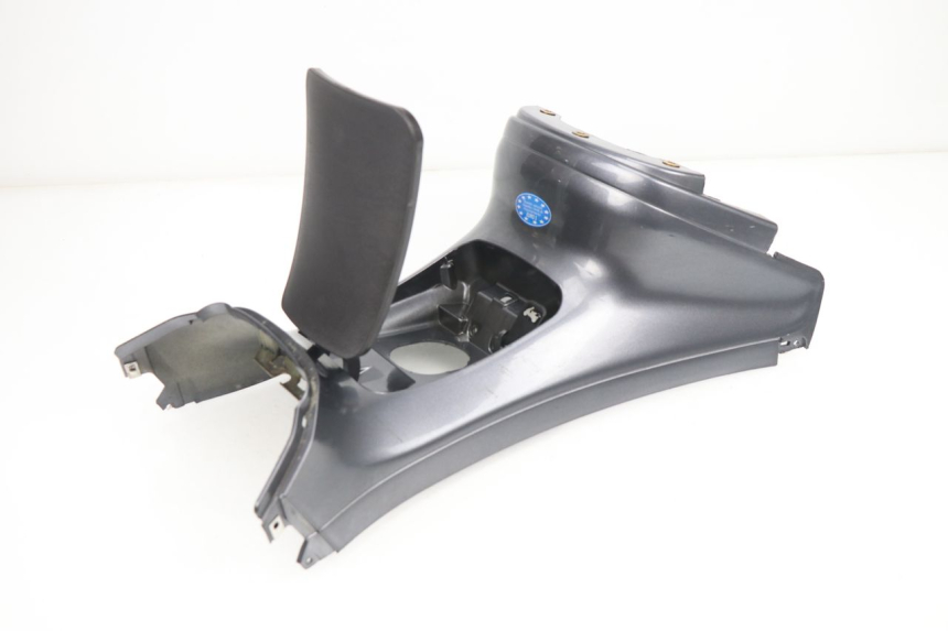 photo de CARENAGE RESERVOIR PIAGGIO X8 400 (2006 - 2007)