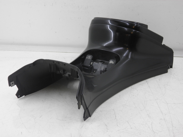 photo de CARENAGE RESERVOIR PIAGGIO X8 125 (2004 - 2007)