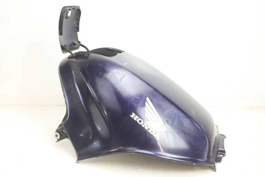 photo de CARENAGE RESERVOIR HONDA ST PAN EUROPEAN 1100 (1990 - 2002) - Détails caractéristiques