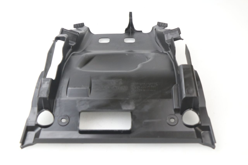 photo de CARENAGE RESERVOIR SUZUKI AN BURGMAN 400 (2006 - 2010)