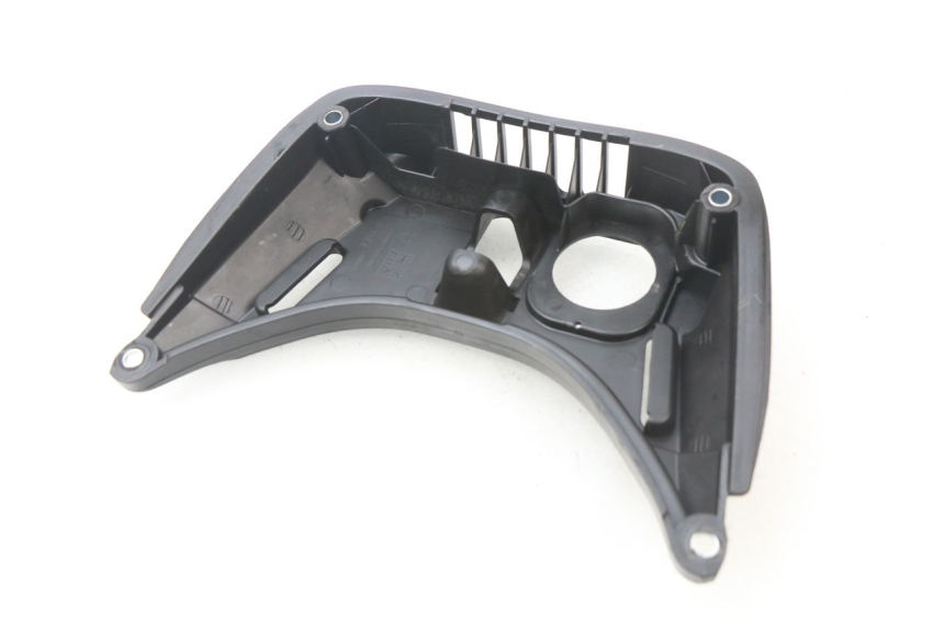 photo de CARENAGE RESERVOIR PIAGGIO VESPA GTS IE ABS 300 (2016 - 2018) - Détail de la pièce