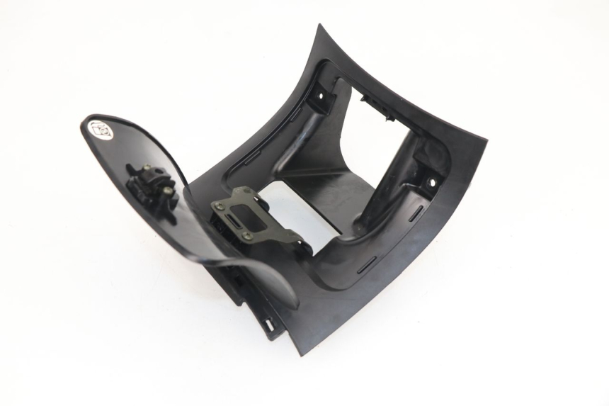 photo de CARENAGE RESERVOIR YAMAHA YP MAJESTY 400 (2004 - 2008)