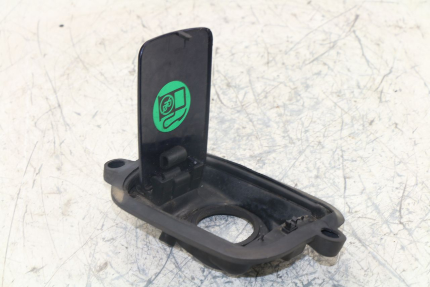 photo de CARENAGE RESERVOIR YAMAHA YP MAJESTY 125 (1998 - 2001)