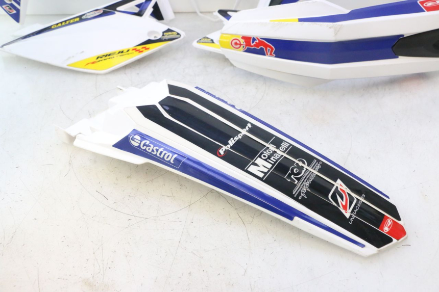 photo de CARROSSERIE CARENAGE COMPLET RIEJU MRT PRO SUPERMOTARD 50 (2007 - 2018) - Points de fixation