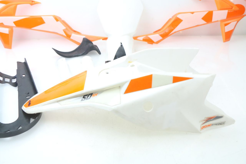 photo de CARROSSERIE CARENAGE COMPLET POCKET BIKE KXD 50